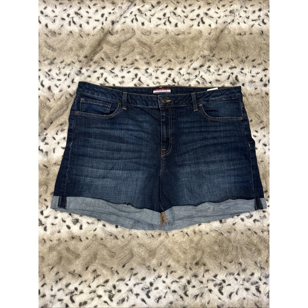 Women's Tommy Hilfiger Size 18 Cuffed Denim Jean Shorts 40x5